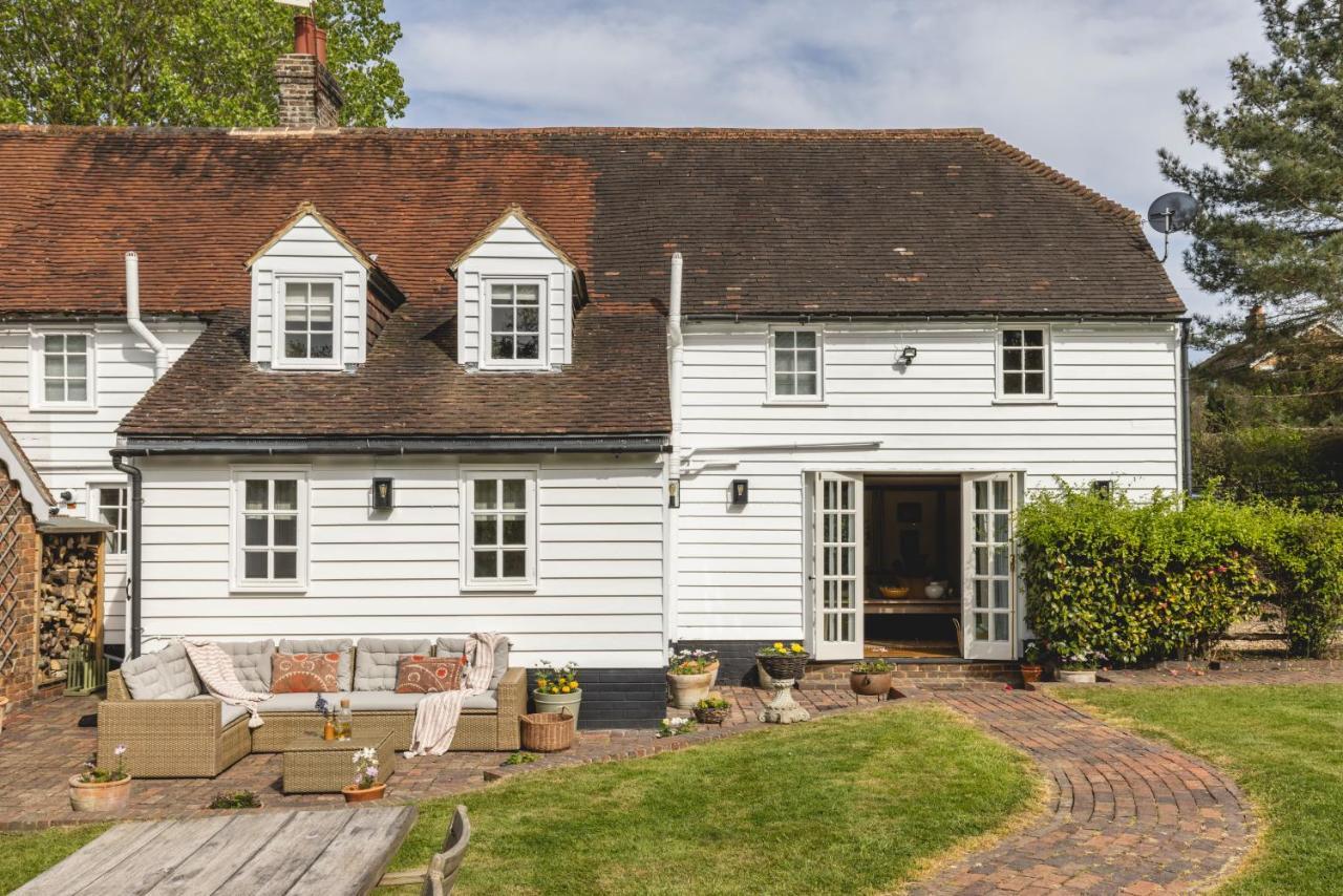 Cosy Cottage With Beautiful Garden, Hottub & Sauna Marden  Exteriér fotografie