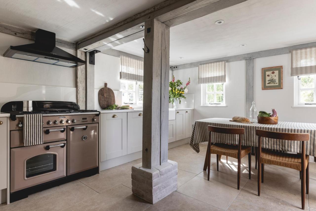 Cosy Cottage With Beautiful Garden, Hottub & Sauna Marden  Exteriér fotografie